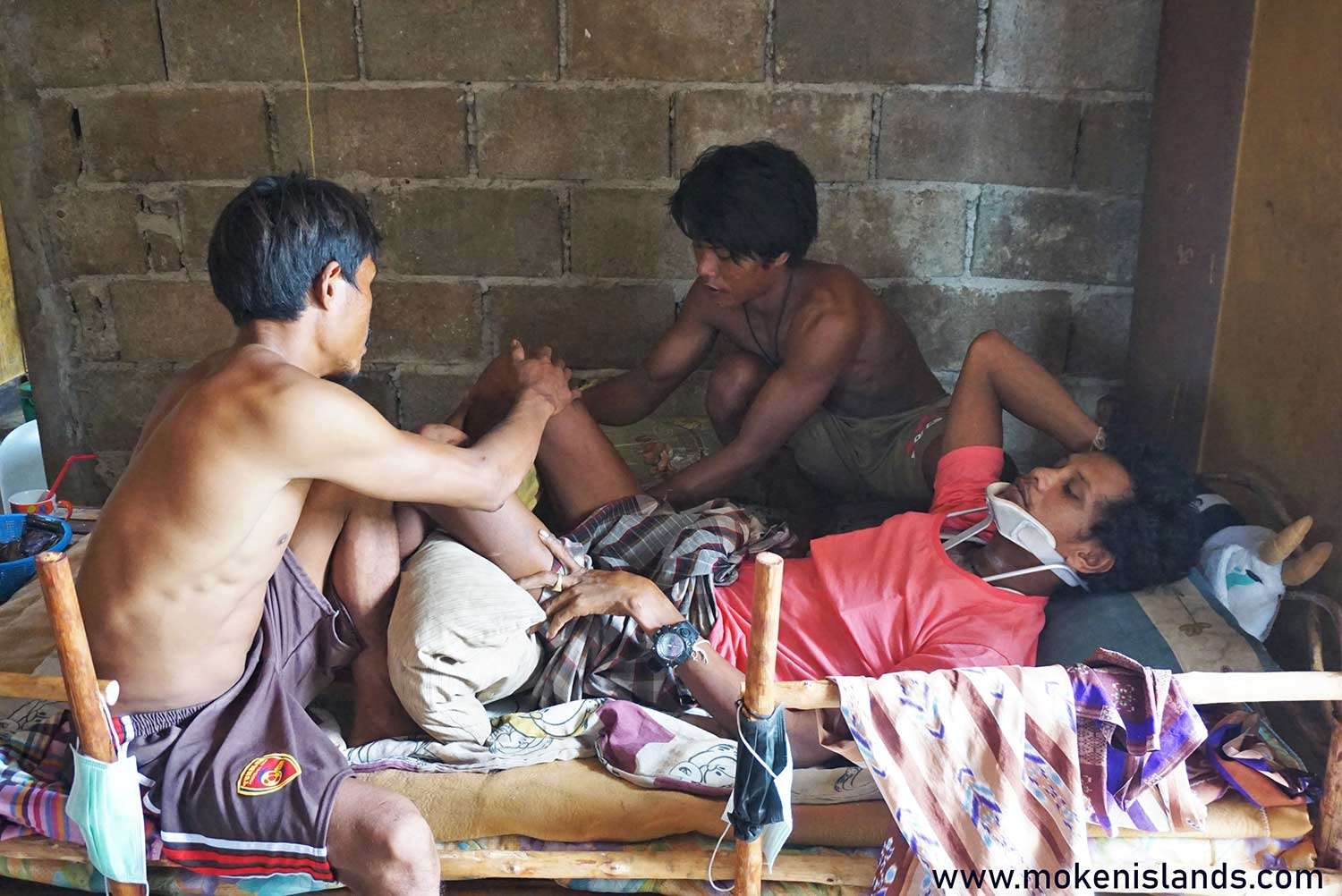 Moken Islands Call for Medical Emergency Donations